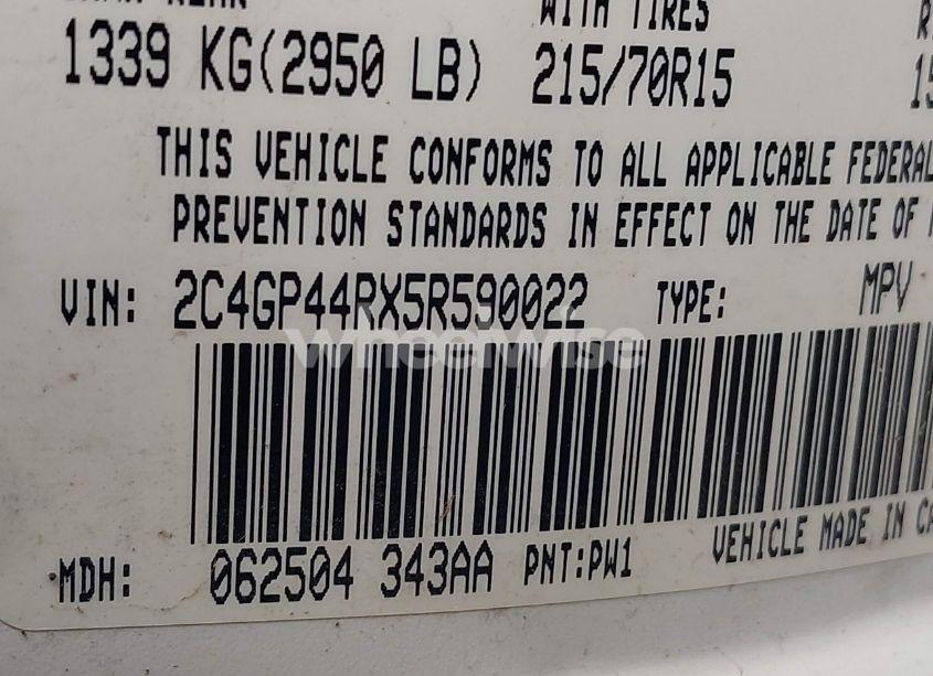 Photo 9 of 2005 Chrysler Town & COUNTRY LX (VIN 2C4GP44RX5R590022)