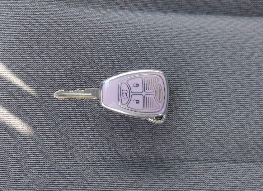 Photo 11 of 2005 Chrysler Town & COUNTRY LX (VIN 2C4GP44RX5R597309)