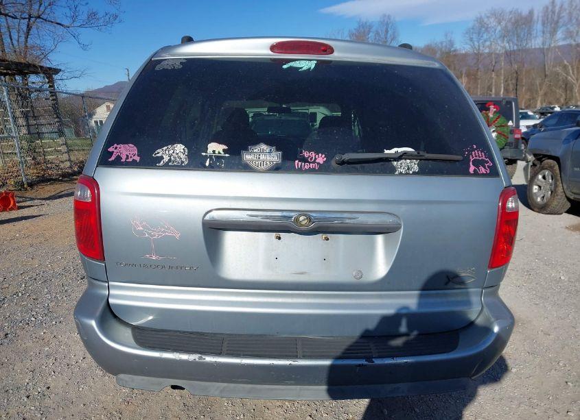 Photo 17 of 2005 Chrysler Town & COUNTRY LX (VIN 2C4GP44RX5R597309)