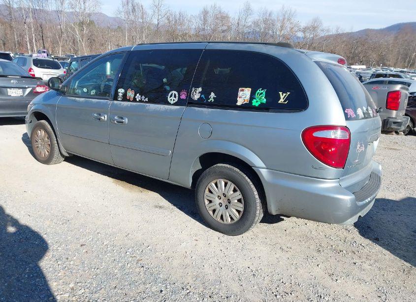 Photo 3 of 2005 Chrysler Town & COUNTRY LX (VIN 2C4GP44RX5R597309)