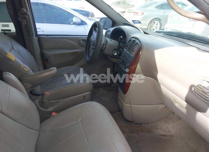 Photo 5 of 2001 Chrysler Town & COUNTRY LXI (VIN 2C4GP54371R356559)