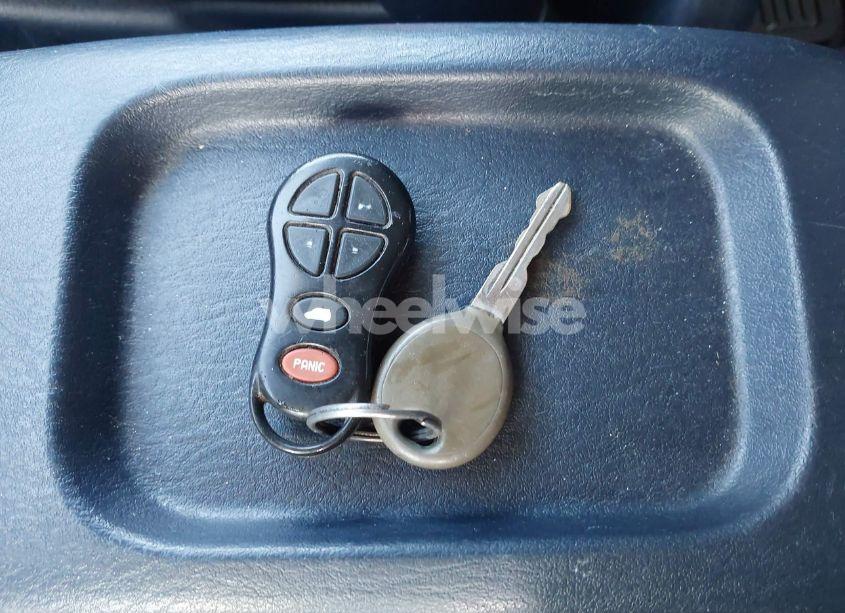 Photo 11 of 2001 Chrysler Town & COUNTRY LXI (VIN 2C4GP543X1R193874)