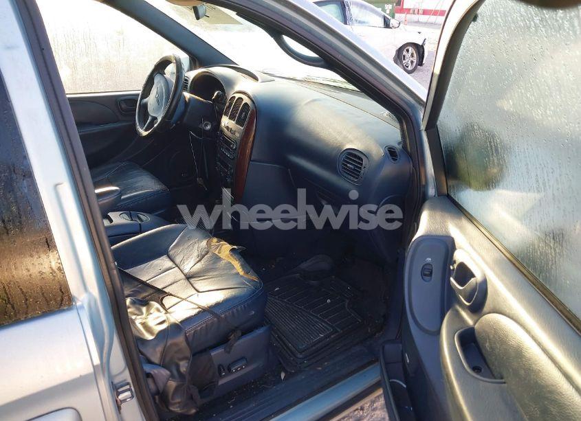 Photo 5 of 2001 Chrysler Town & COUNTRY LXI (VIN 2C4GP543X1R193874)