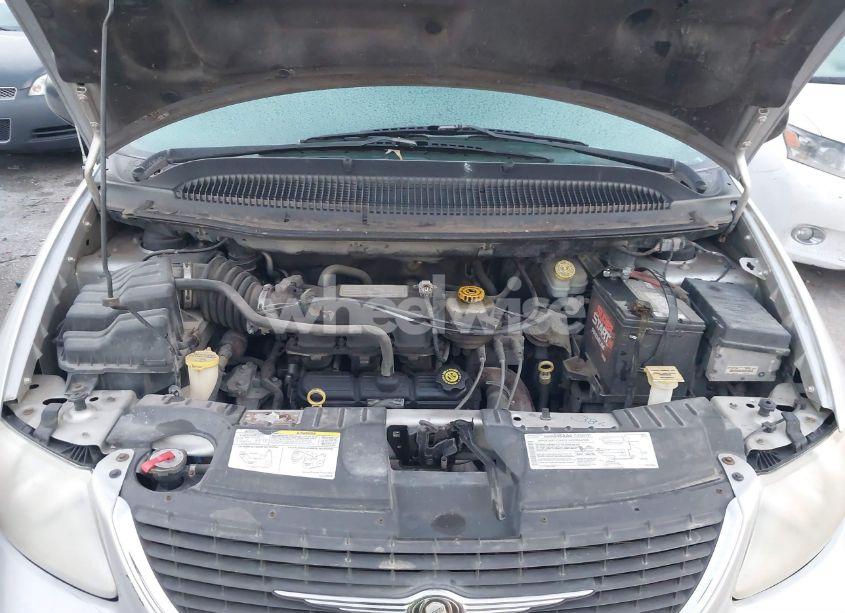 Photo 10 of 2004 Chrysler Town & COUNTRY TOURING (VIN 2C4GP54L04R518553)