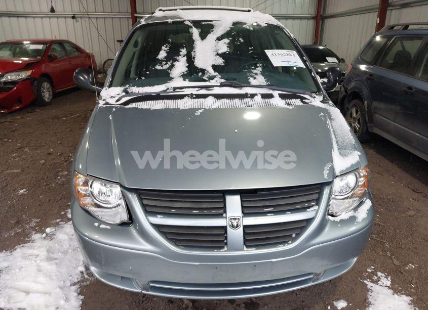 Photo 12 of 2005 Chrysler Town & COUNTRY TOURING (VIN 2C4GP54L05R233501)