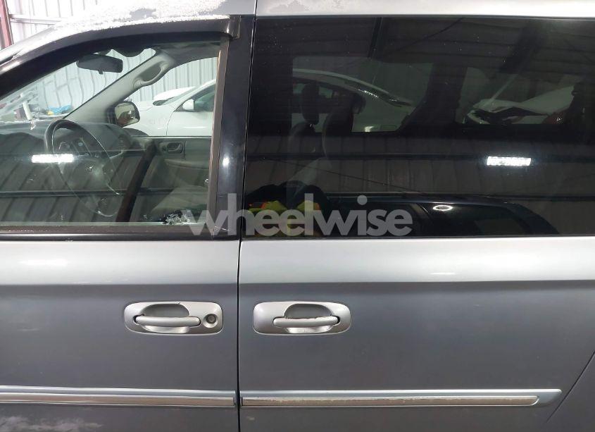 Photo 14 of 2005 Chrysler Town & COUNTRY TOURING (VIN 2C4GP54L05R233501)