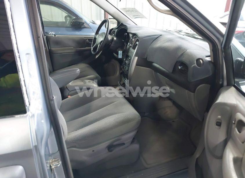 Photo 5 of 2005 Chrysler Town & COUNTRY TOURING (VIN 2C4GP54L05R233501)