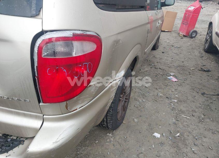 Photo 13 of 2005 Chrysler Town & COUNTRY TOURING (VIN 2C4GP54L05R456556)