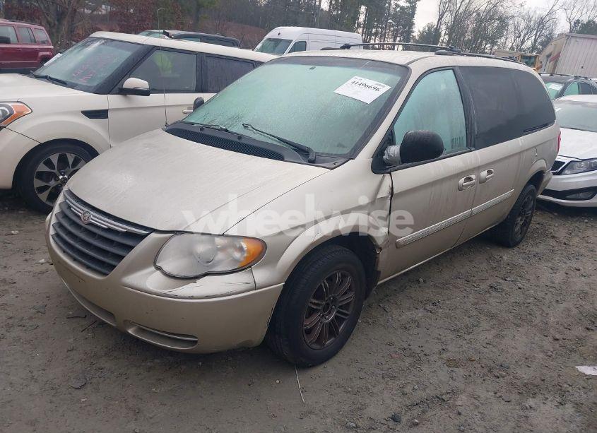 Photo 2 of 2005 Chrysler Town & COUNTRY TOURING (VIN 2C4GP54L05R456556)