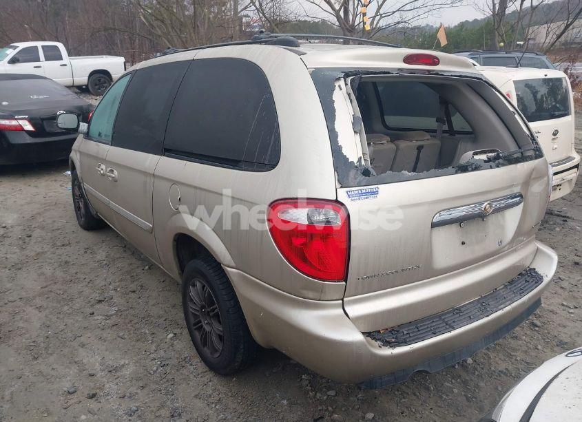 Photo 3 of 2005 Chrysler Town & COUNTRY TOURING (VIN 2C4GP54L05R456556)