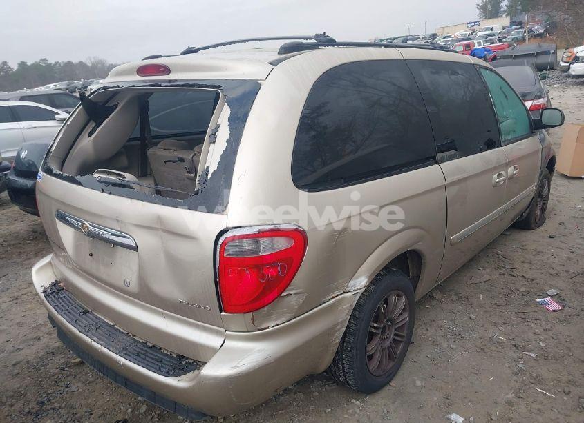 Photo 4 of 2005 Chrysler Town & COUNTRY TOURING (VIN 2C4GP54L05R456556)