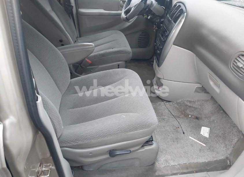 Photo 5 of 2005 Chrysler Town & COUNTRY TOURING (VIN 2C4GP54L05R456556)