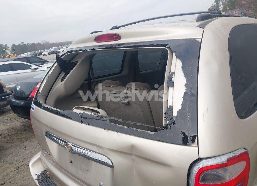 Photo 6 of 2005 Chrysler Town & COUNTRY TOURING (VIN 2C4GP54L05R456556)