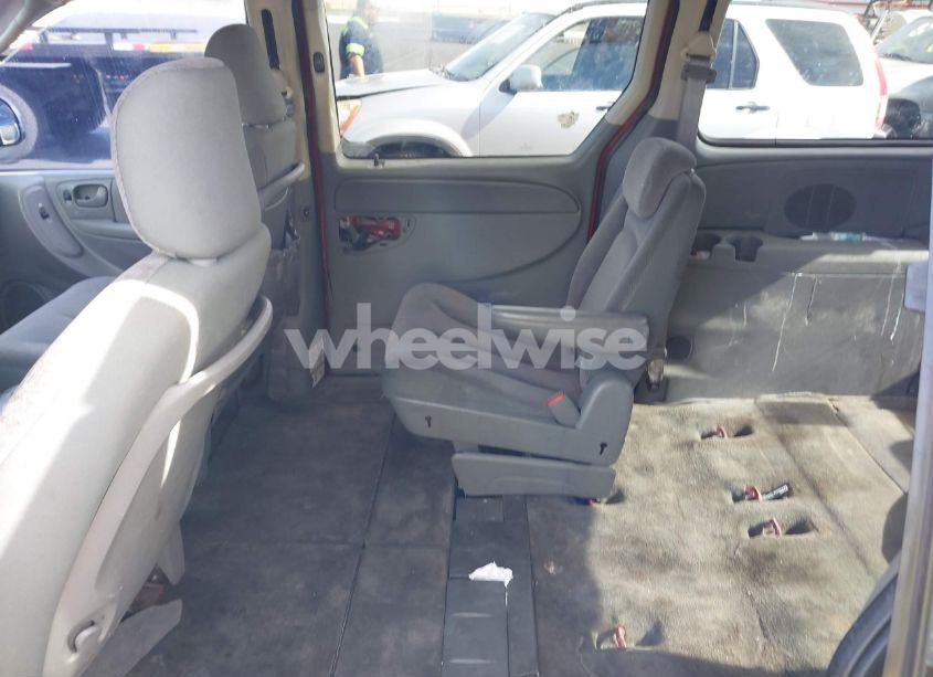 Photo 8 of 2005 Chrysler Town & COUNTRY TOURING (VIN 2C4GP54L05R502113)