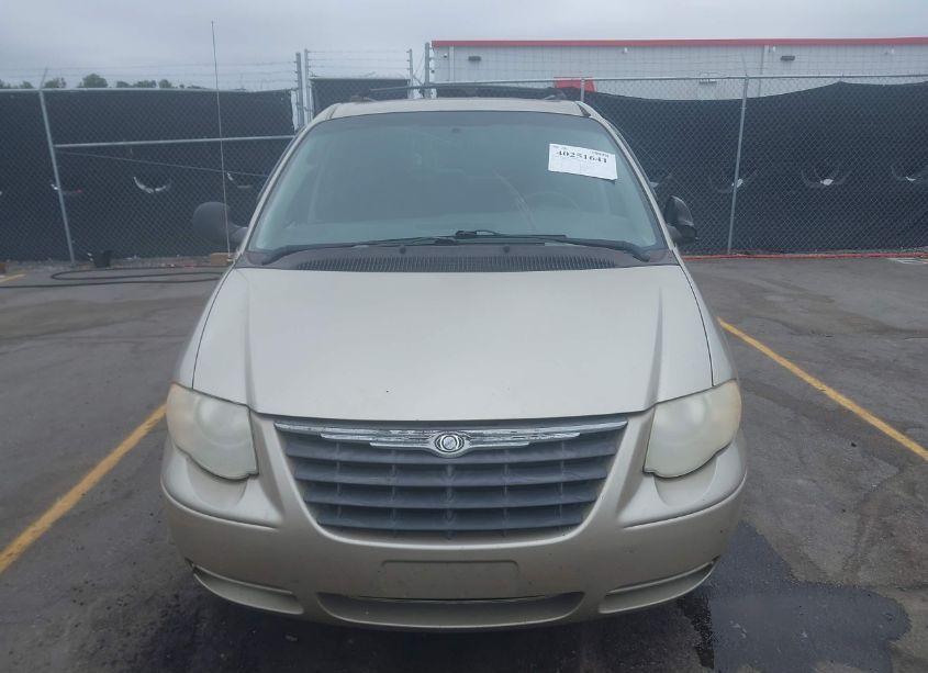 Photo 12 of 2005 Chrysler Town & COUNTRY TOURING (VIN 2C4GP54L05R531160)