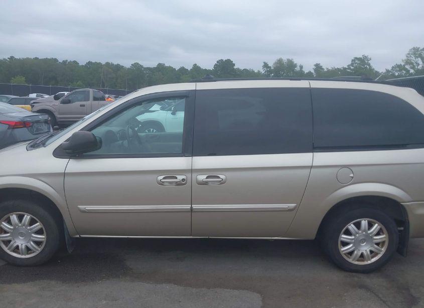 Photo 14 of 2005 Chrysler Town & COUNTRY TOURING (VIN 2C4GP54L05R531160)