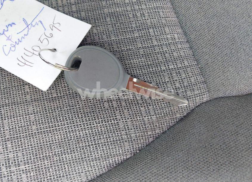 Photo 11 of 2005 Chrysler Town & COUNTRY TOURING (VIN 2C4GP54L05R602065)