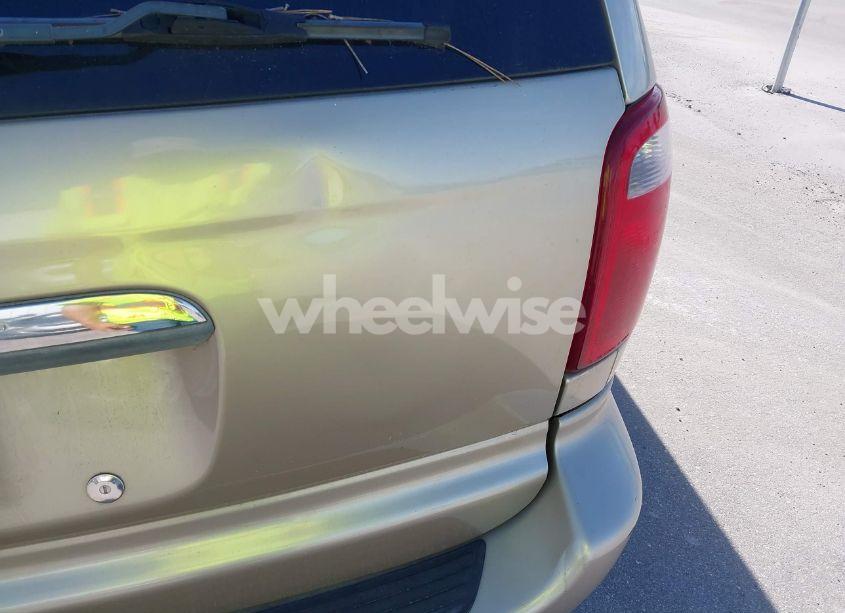 Photo 15 of 2005 Chrysler Town & COUNTRY TOURING (VIN 2C4GP54L05R602065)