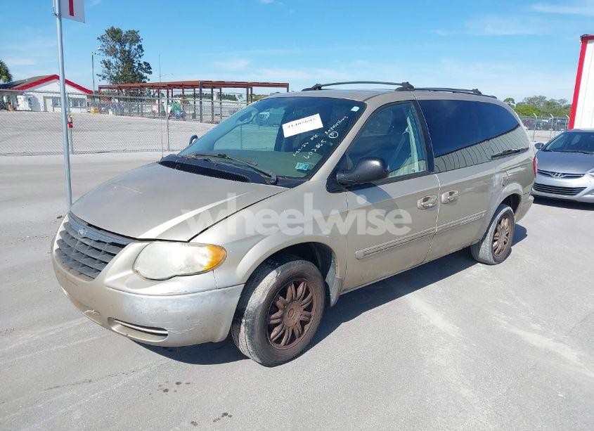 Photo 2 of 2005 Chrysler Town & COUNTRY TOURING (VIN 2C4GP54L05R602065)