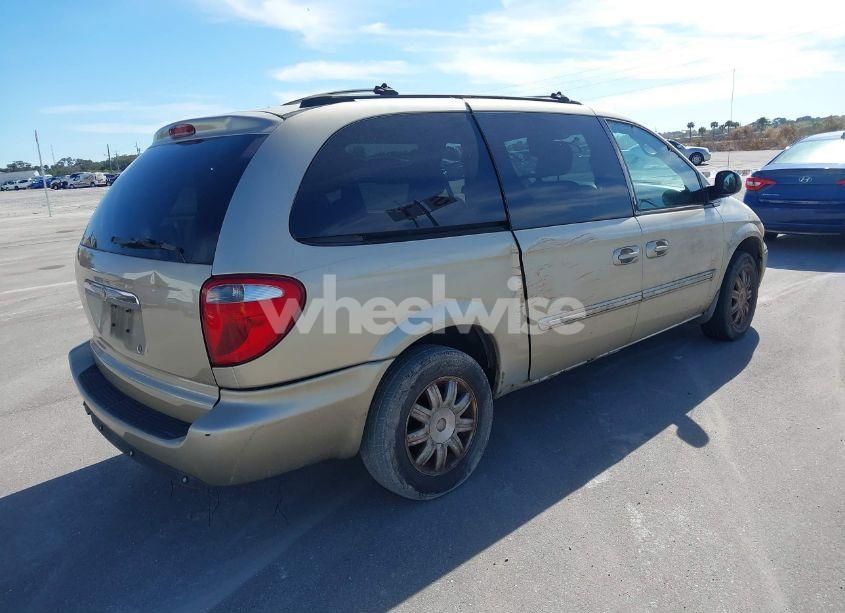 Photo 4 of 2005 Chrysler Town & COUNTRY TOURING (VIN 2C4GP54L05R602065)