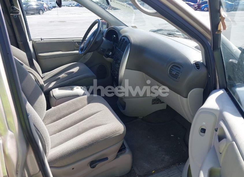 Photo 5 of 2005 Chrysler Town & COUNTRY TOURING (VIN 2C4GP54L05R602065)