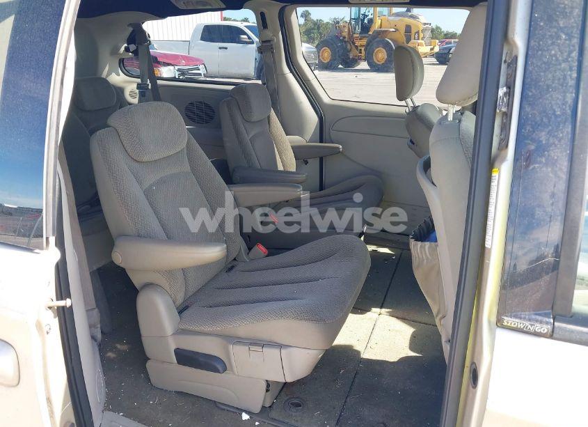 Photo 8 of 2005 Chrysler Town & COUNTRY TOURING (VIN 2C4GP54L05R602065)