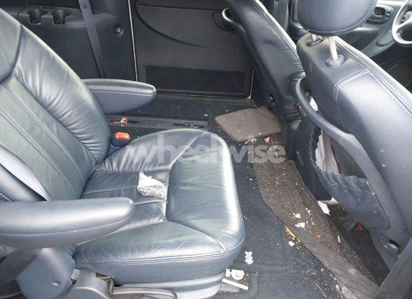 Photo 8 of 2001 Chrysler Town & COUNTRY LXI (VIN 2C4GP54L11R321953)