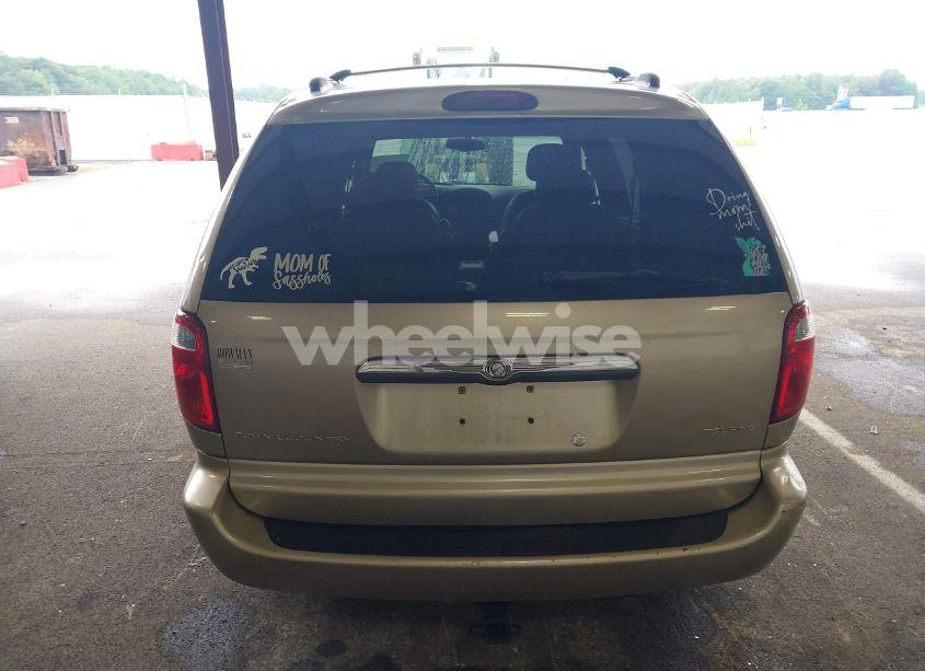 Photo 16 of 2004 Chrysler Town & COUNTRY TOURING (VIN 2C4GP54L14R599739)