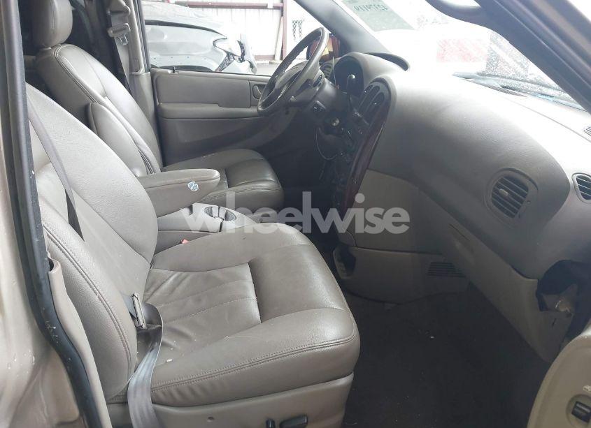 Photo 5 of 2004 Chrysler Town & COUNTRY TOURING (VIN 2C4GP54L14R599739)