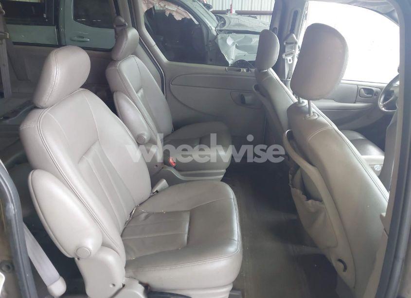 Photo 8 of 2004 Chrysler Town & COUNTRY TOURING (VIN 2C4GP54L14R599739)