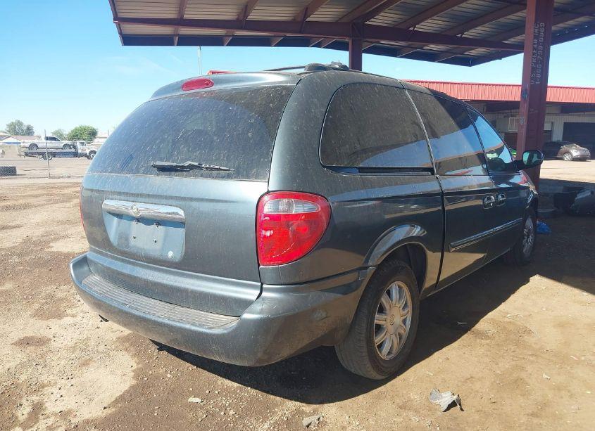 Photo 4 of 2005 Chrysler Town & COUNTRY TOURING (VIN 2C4GP54L15R155858)