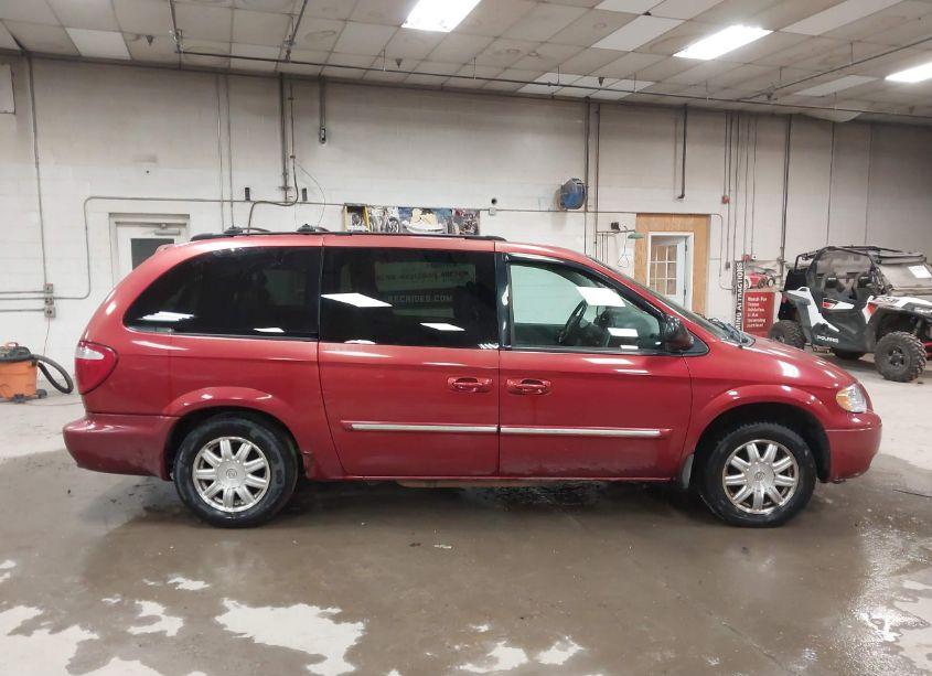 Photo 13 of 2005 Chrysler Town & COUNTRY TOURING (VIN 2C4GP54L15R229733)
