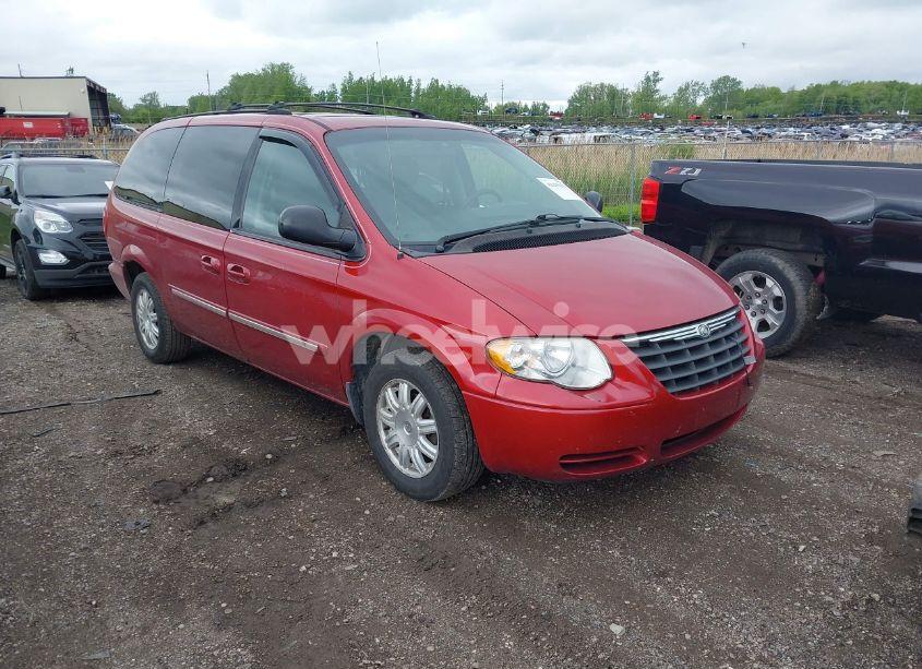 2005 Chrysler Town & COUNTRY TOURING (VIN 2C4GP54L15R400903) main photo