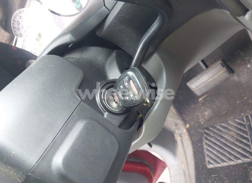 Photo 11 of 2005 Chrysler Town & COUNTRY TOURING (VIN 2C4GP54L15R400903)