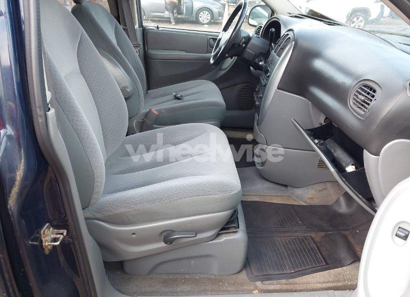 Photo 5 of 2005 Chrysler Town & COUNTRY TOURING (VIN 2C4GP54L15R494264)