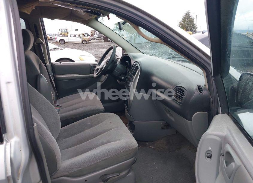 Photo 5 of 2005 Chrysler Town & COUNTRY TOURING (VIN 2C4GP54L25R445025)