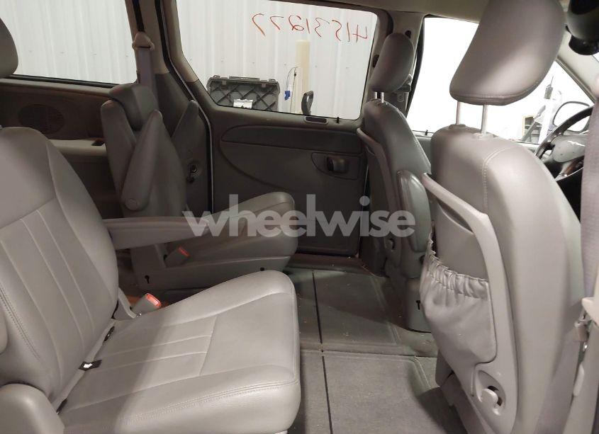 Photo 8 of 2005 Chrysler Town & COUNTRY TOURING (VIN 2C4GP54L25R481913)