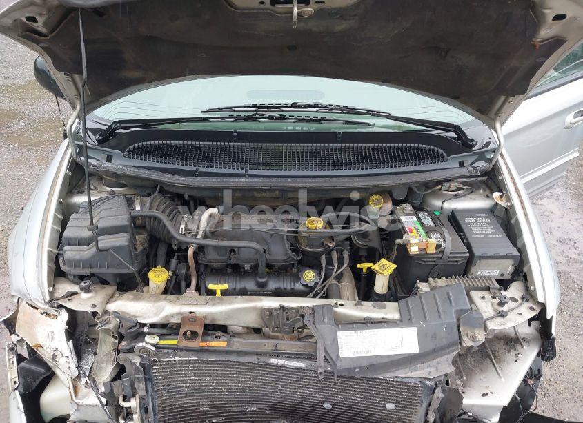 Photo 10 of 2002 Chrysler Town & COUNTRY LXI (VIN 2C4GP54L32R553892)