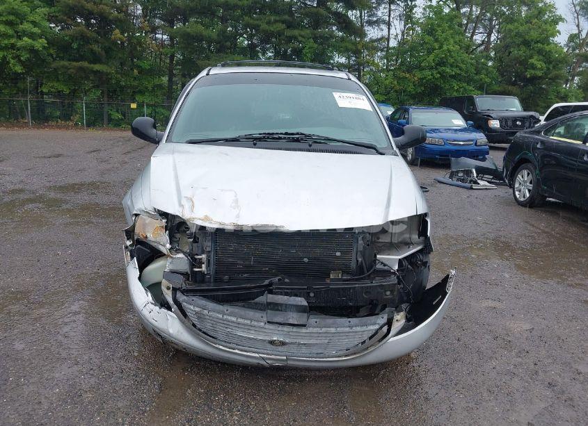 Photo 13 of 2002 Chrysler Town & COUNTRY LXI (VIN 2C4GP54L32R553892)