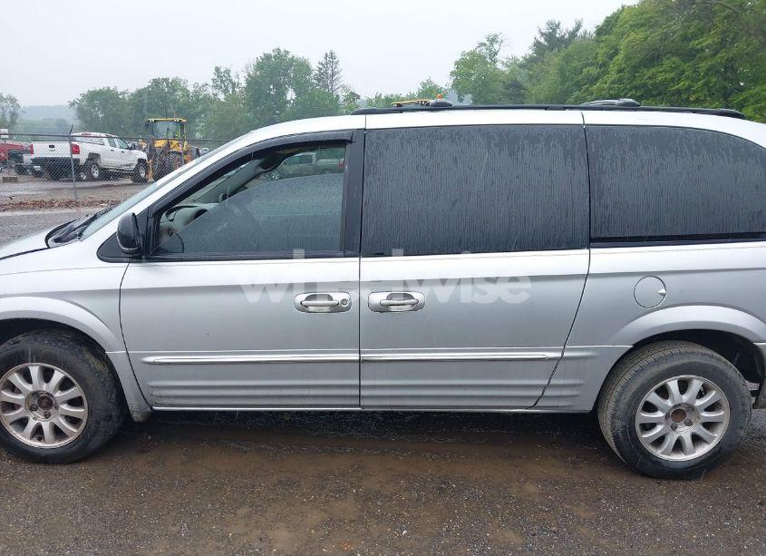 Photo 15 of 2002 Chrysler Town & COUNTRY LXI (VIN 2C4GP54L32R553892)