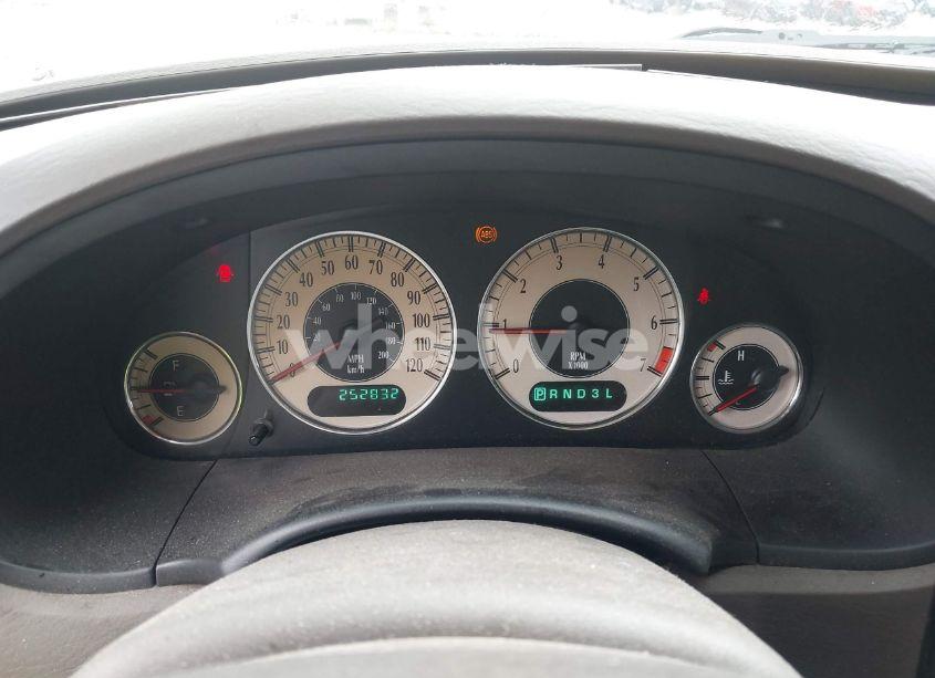 Photo 7 of 2002 Chrysler Town & COUNTRY LXI (VIN 2C4GP54L32R553892)