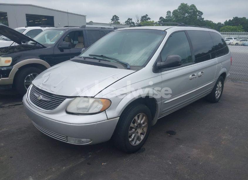 Photo 2 of 2002 Chrysler Town & COUNTRY LXI (VIN 2C4GP54L32R646668)
