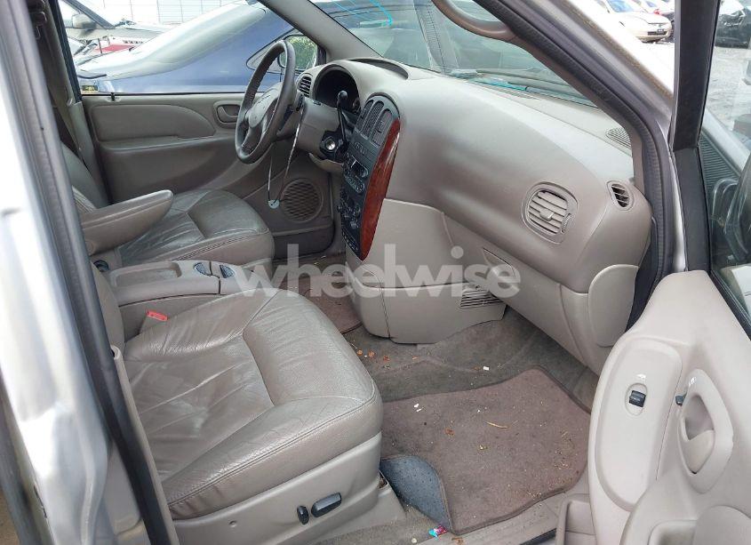 Photo 5 of 2002 Chrysler Town & COUNTRY LXI (VIN 2C4GP54L32R646668)