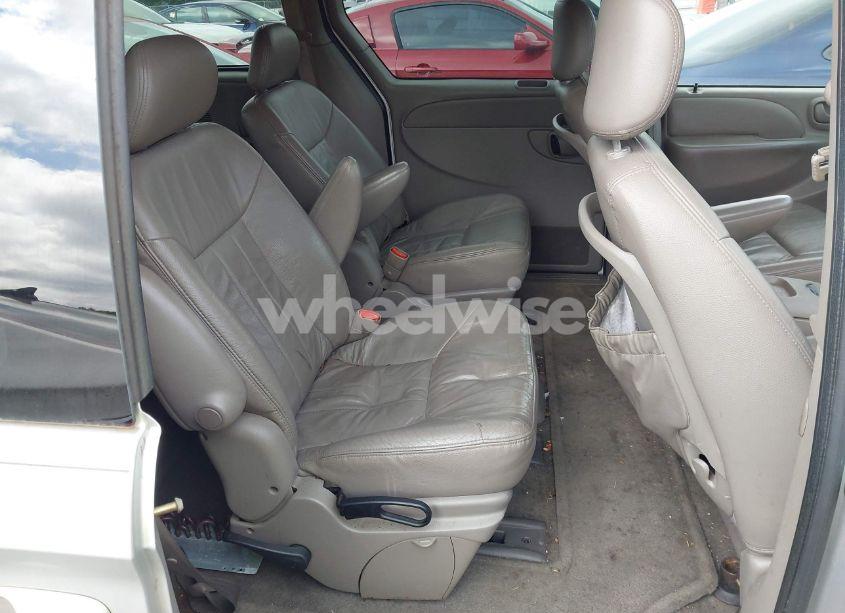 Photo 8 of 2002 Chrysler Town & COUNTRY LXI (VIN 2C4GP54L32R646668)