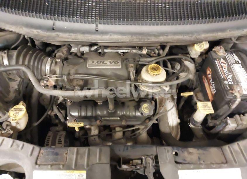 Photo 10 of 2002 Chrysler Town & COUNTRY LXI (VIN 2C4GP54L32R657430)