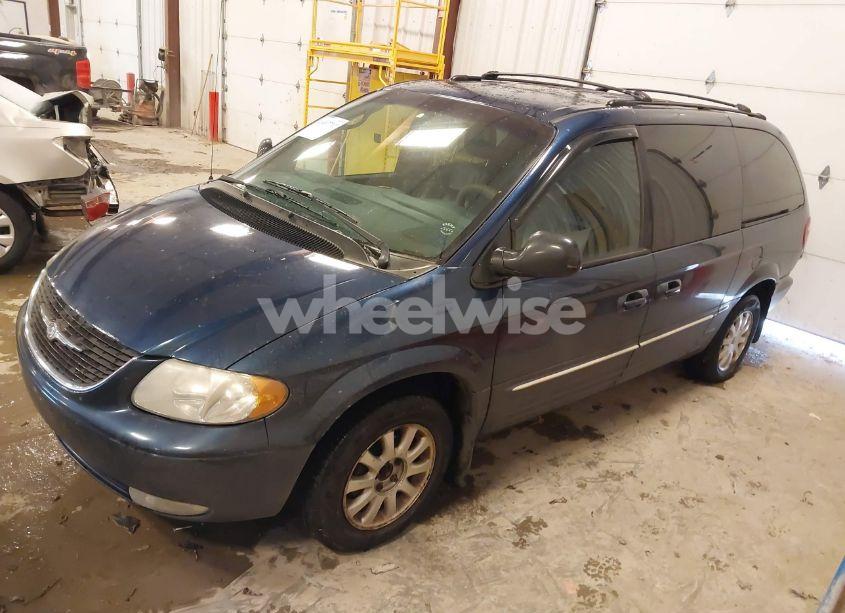 Photo 2 of 2002 Chrysler Town & COUNTRY LXI (VIN 2C4GP54L32R657430)