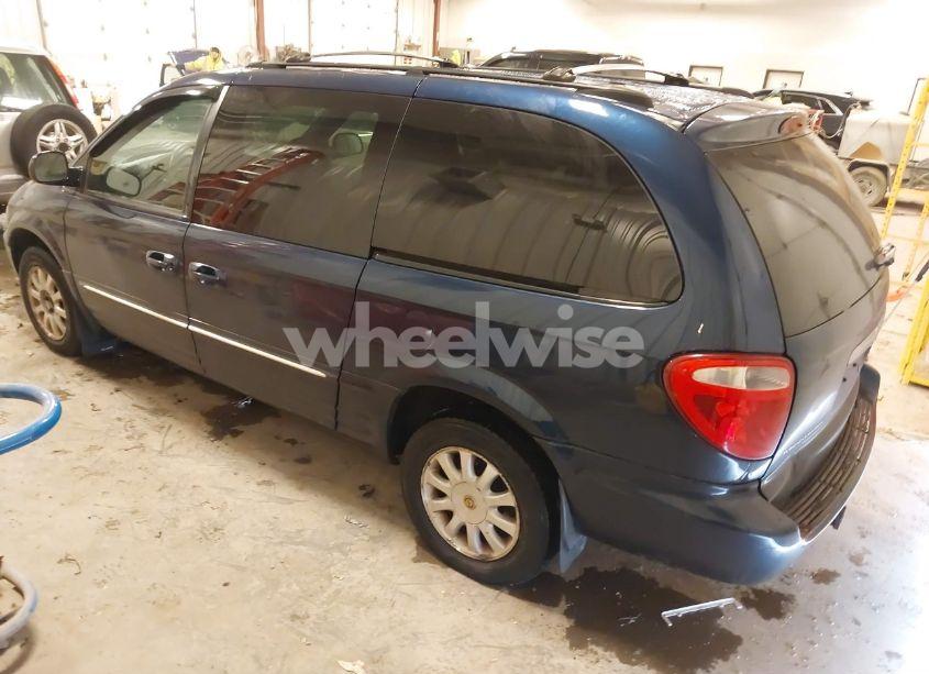 Photo 3 of 2002 Chrysler Town & COUNTRY LXI (VIN 2C4GP54L32R657430)