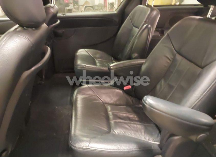 Photo 8 of 2002 Chrysler Town & COUNTRY LXI (VIN 2C4GP54L32R657430)