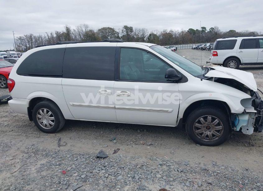 Photo 13 of 2004 Chrysler Town & COUNTRY TOURING (VIN 2C4GP54L34R611728)