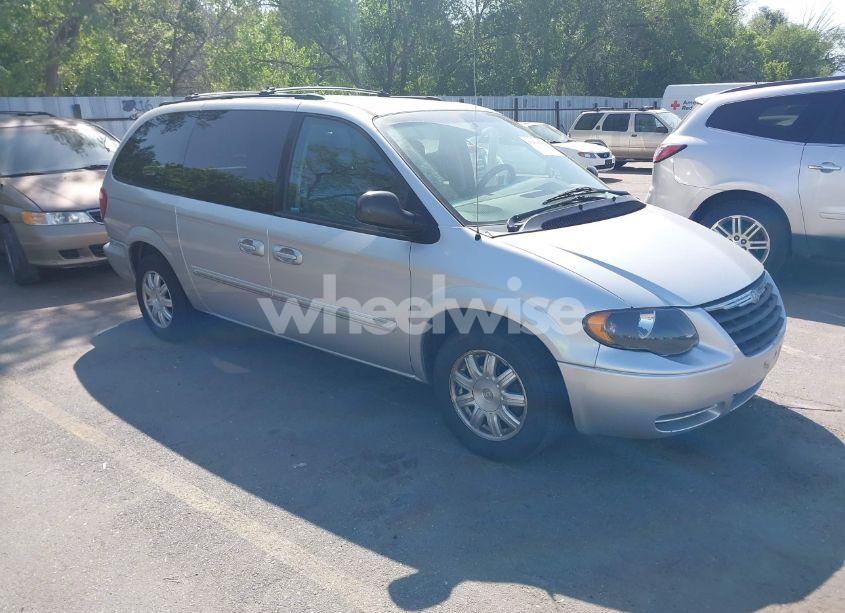 2005 Chrysler Town & COUNTRY TOURING (VIN 2C4GP54L35R218491) main photo